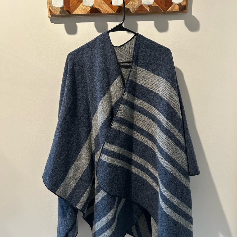Marine Layer Luna Poncho